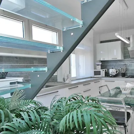 Apartamento Attico Fronte Mare Zanier